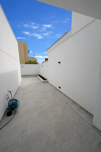 Image No.9-3 Bed Villa for sale