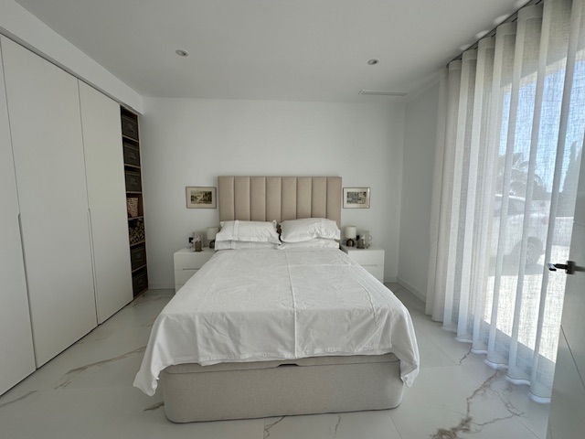 Image No.14-4 Bed Villa for sale