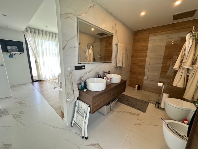 Image No.19-4 Bed Villa for sale