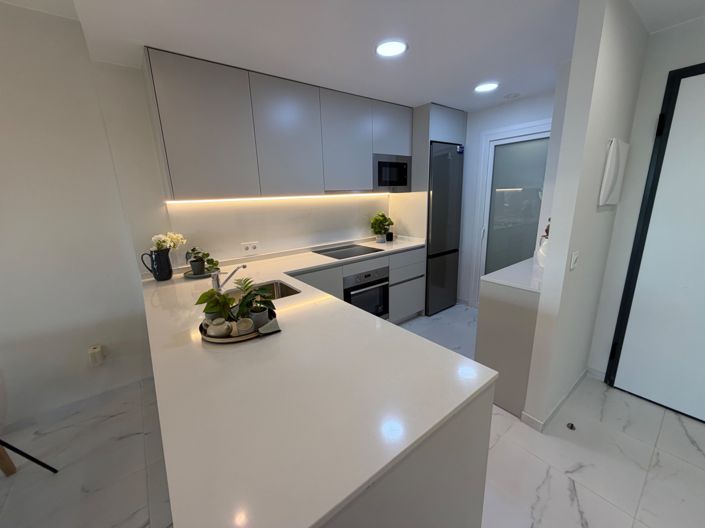 Image No.28-2 Bed Apartment for sale