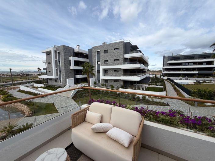 Image No.33-2 Bed Apartment for sale