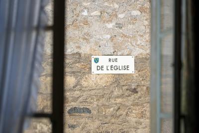 Caunes-Minervois_1-Rue-de-l-eglise-2925