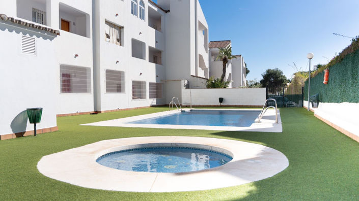 Image No.17-2 Bed Property for sale