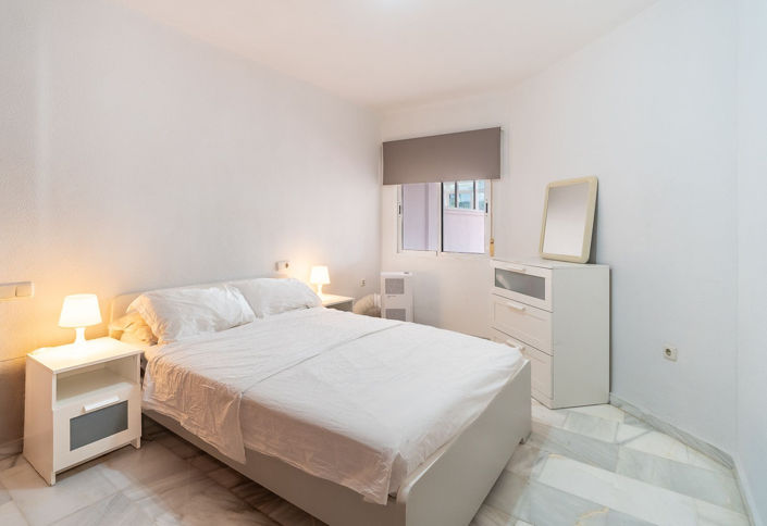 Image No.8-1 Bed Property for sale