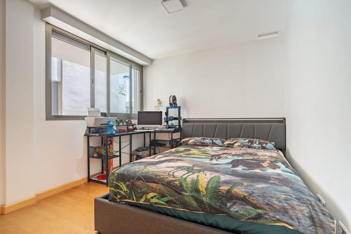 Image No.13-3 Bed Property for sale