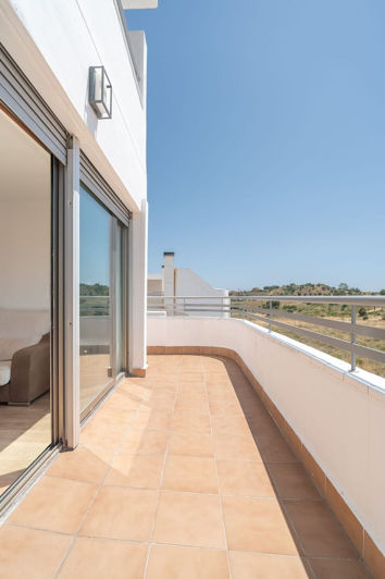 Image No.24-3 Bed Property for sale