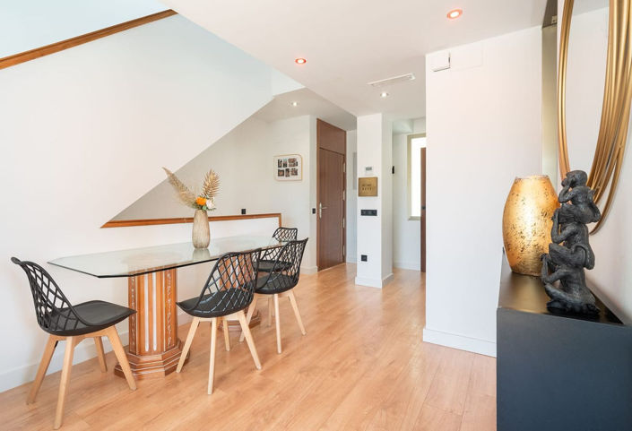 Image No.4-3 Bed Property for sale