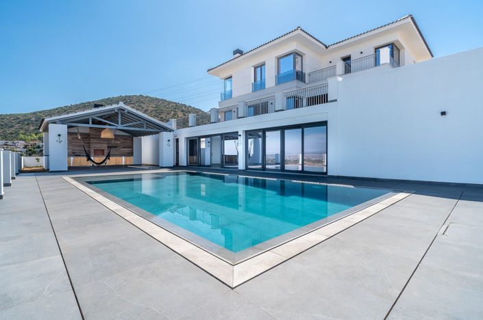 Image No.33-6 Bed Property for sale
