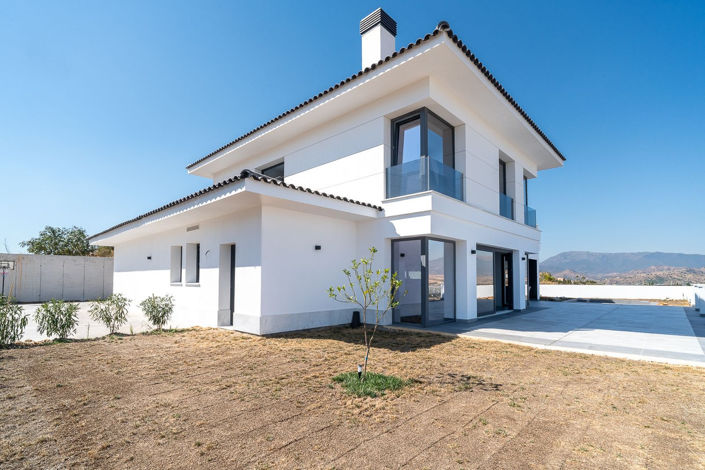 Image No.35-6 Bed Property for sale