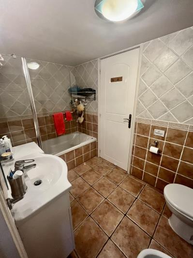 Image No.28-5 Bed Villa / Detached for sale