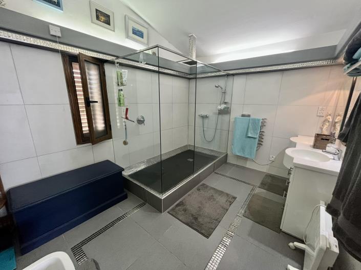 Image No.22-5 Bed Villa / Detached for sale