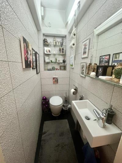 Image No.17-5 Bed Villa / Detached for sale