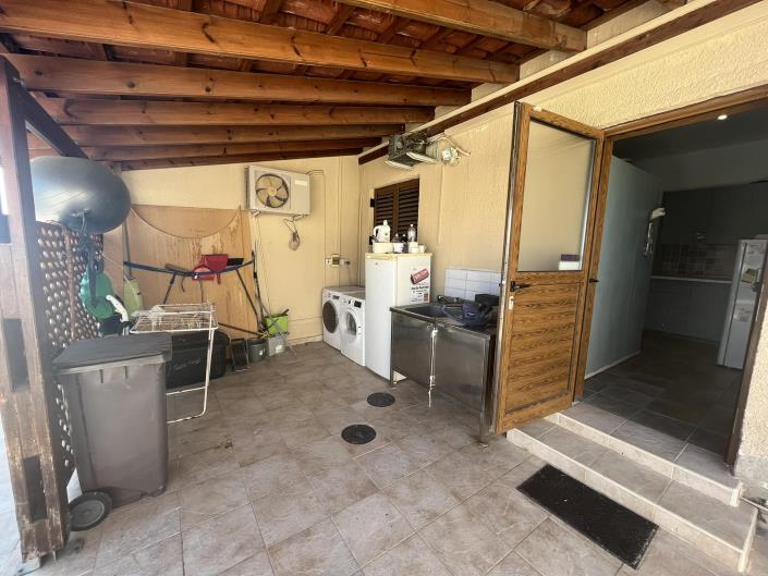 Image No.44-5 Bed Villa / Detached for sale