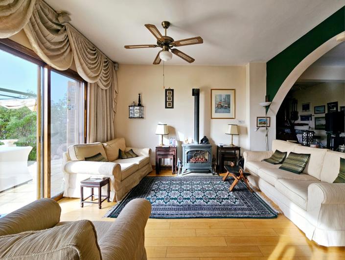 Image No.8-5 Bed Villa / Detached for sale