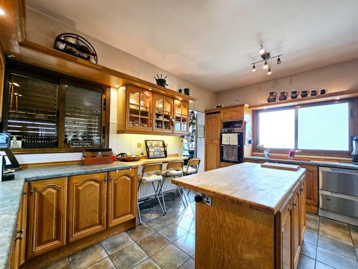 Image No.2-5 Bed Villa / Detached for sale