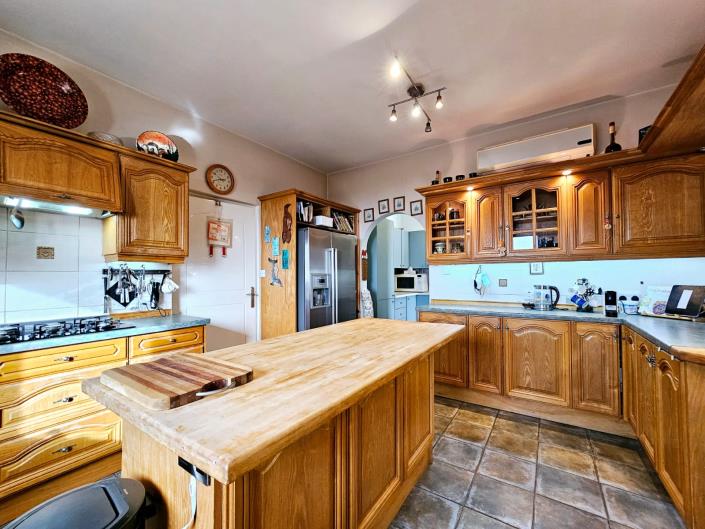 Image No.4-5 Bed Villa / Detached for sale