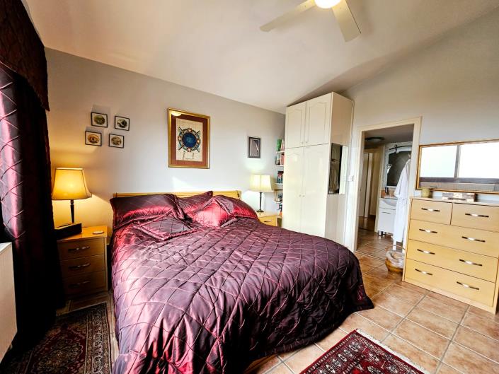 Image No.27-5 Bed Villa / Detached for sale