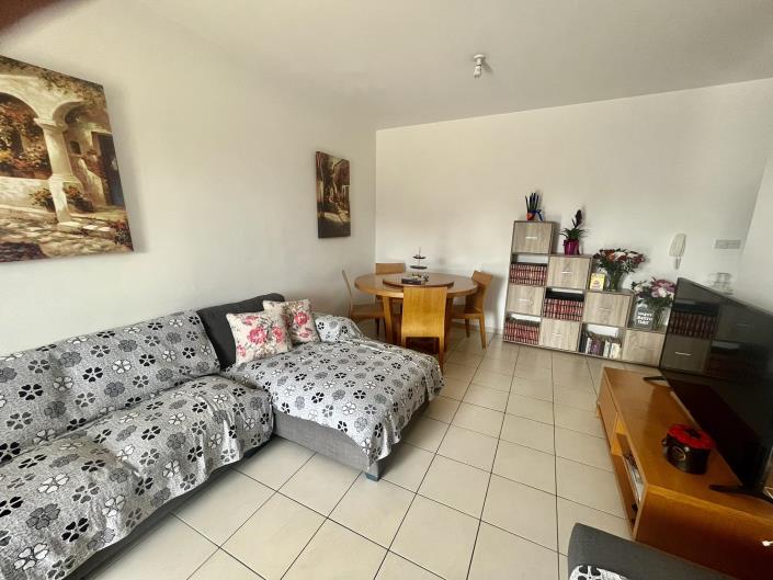 Image No.3-Appartement de 2 chambres à vendre à Universal