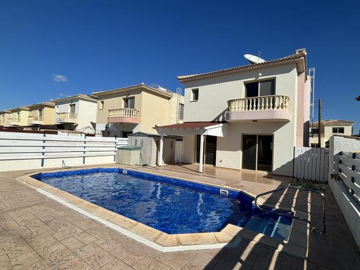 Image No.1-Villa / Détaché de 3 chambres à vendre à Mandria