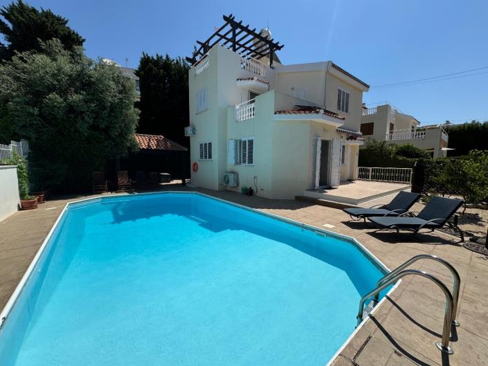 Image No.1-4 Bed Villa / Detached for sale