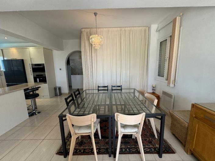 Image No.3-4 Bed Villa / Detached for sale