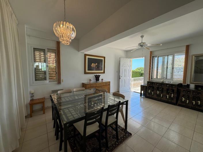 Image No.6-4 Bed Villa / Detached for sale