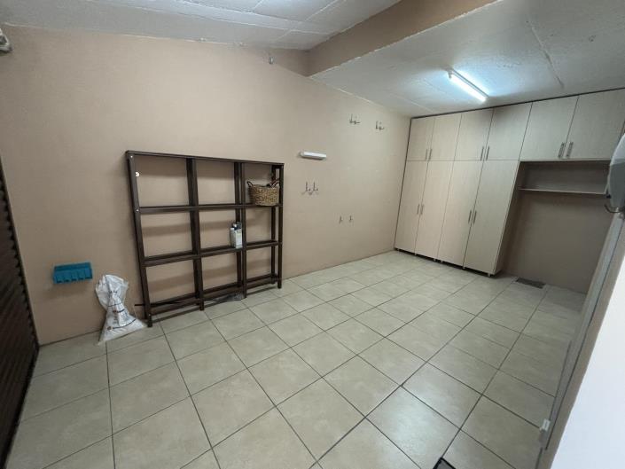 Image No.26-Villa / Détaché de 4 chambres à vendre à Tsada