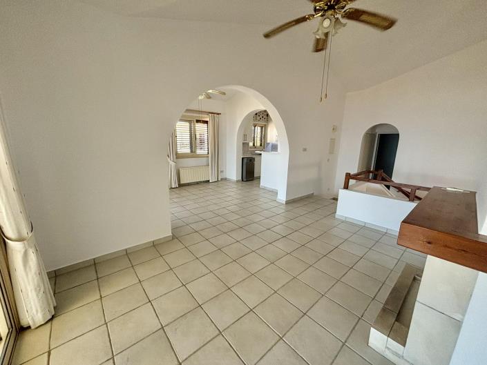 Image No.2-Villa / Détaché de 4 chambres à vendre à Tsada