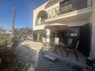 Jumelé de 4 chambres à vendre à Chlorakas