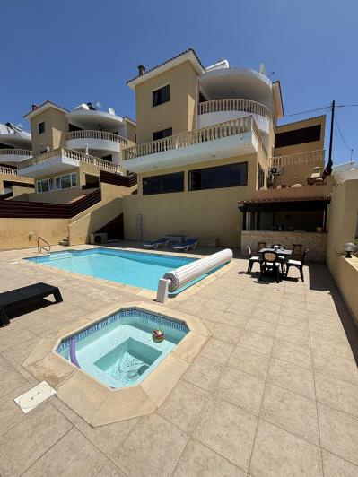 Image No.11-4 Bed Villa / Detached for sale