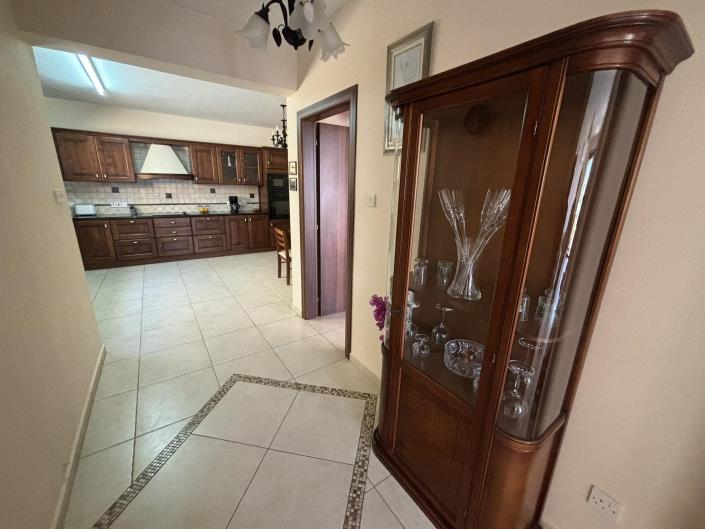 Image No.6-4 Bed Villa / Detached for sale