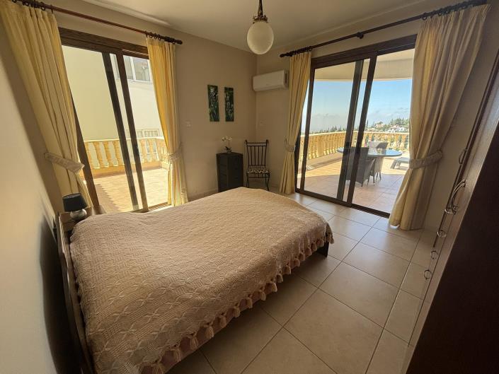 Image No.15-4 Bed Villa / Detached for sale