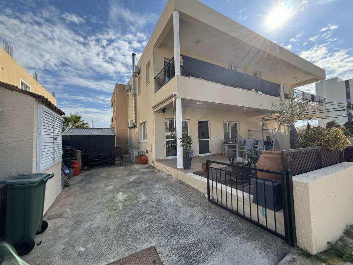 Image No.21-3 Bed Semi-Detached for sale