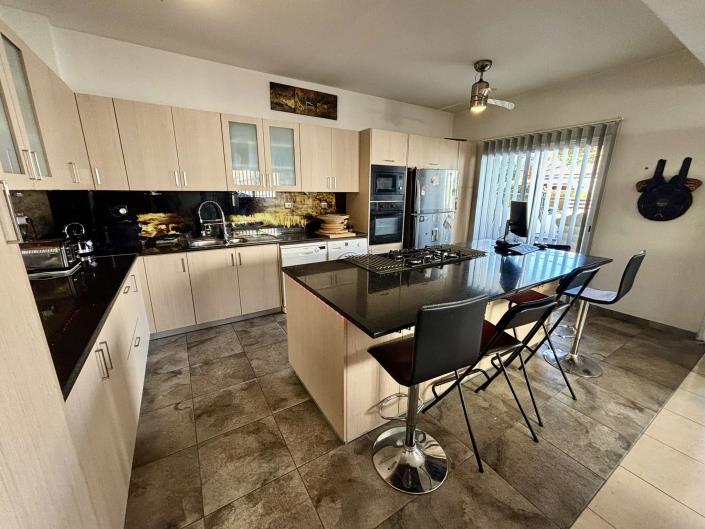 Image No.4-3 Bed Semi-Detached for sale