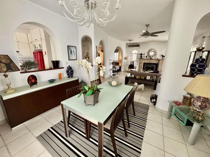 Image No.10-3 Bed Villa / Detached for sale