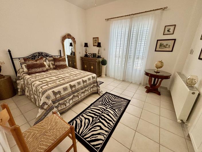 Image No.22-3 Bed Villa / Detached for sale