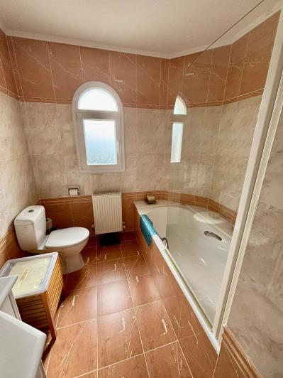 Image No.24-3 Bed Villa / Detached for sale