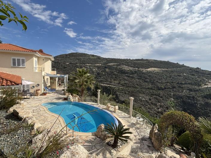 Image No.32-3 Bed Villa / Detached for sale