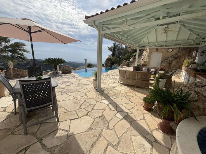 Image No.37-3 Bed Villa / Detached for sale