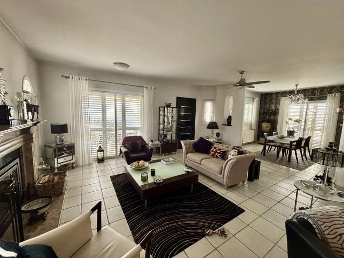 Image No.6-3 Bed Villa / Detached for sale