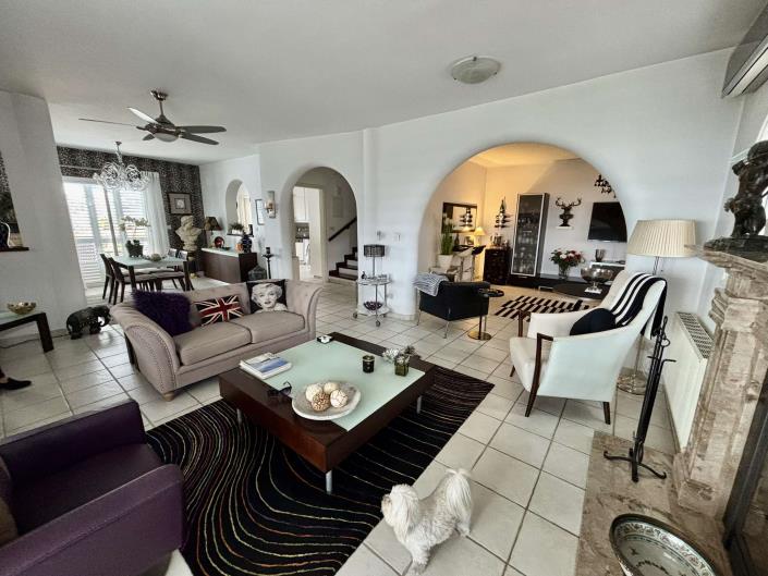 Image No.5-3 Bed Villa / Detached for sale