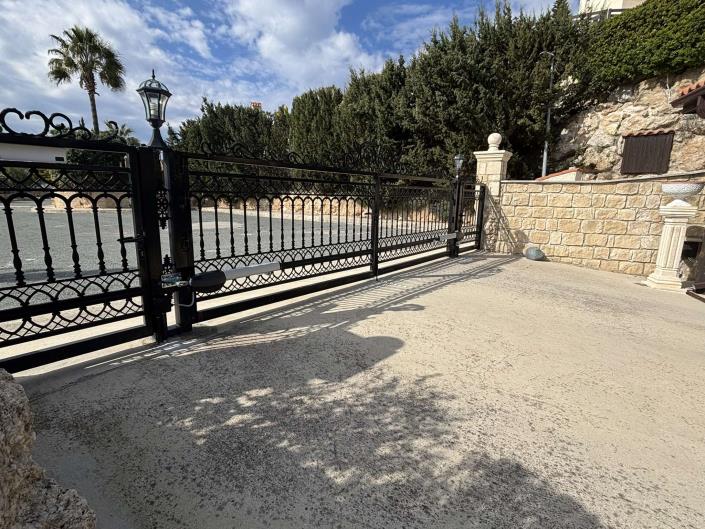 Image No.42-3 Bed Villa / Detached for sale