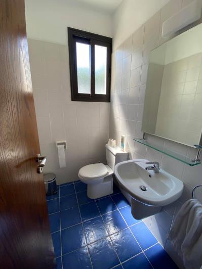 Image No.6-3 Bed Villa / Detached for sale