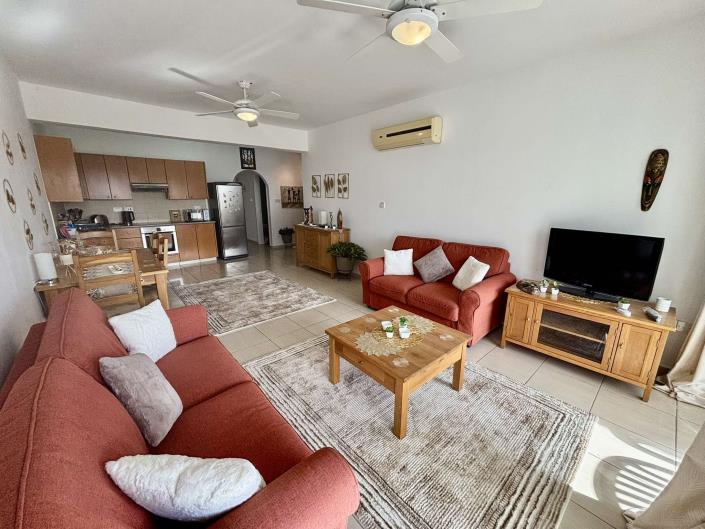 Image No.7-Appartement de 2 chambres à vendre à Peyia