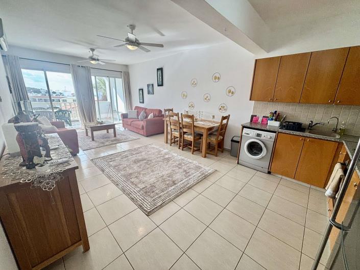 Image No.4-Appartement de 2 chambres à vendre à Peyia