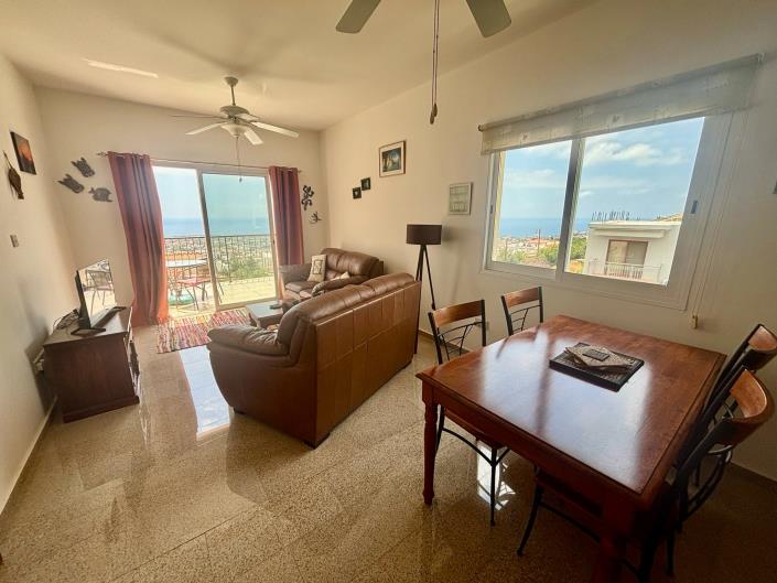 Image No.2-Appartement de 2 chambres à vendre à Peyia