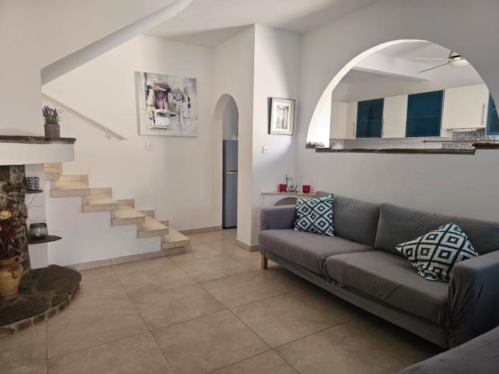 Image No.6-2 Bed Townhouse for sale