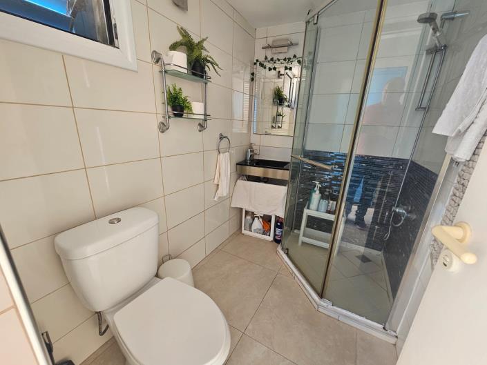 Image No.10-2 Bed Townhouse for sale