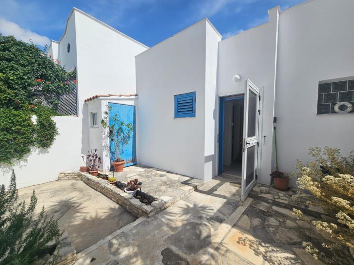 Image No.13-2 Bed Townhouse for sale