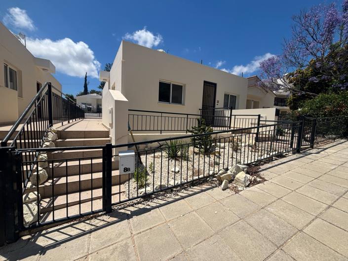 Image No.1-3 Bed Semi-Detached for sale